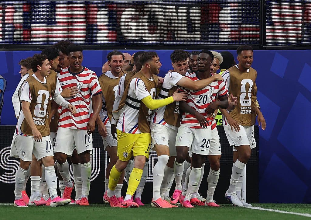 Christian Pulisic Leads USMNT to Commanding 4-1 Win over Paraguay in World Cup Opener