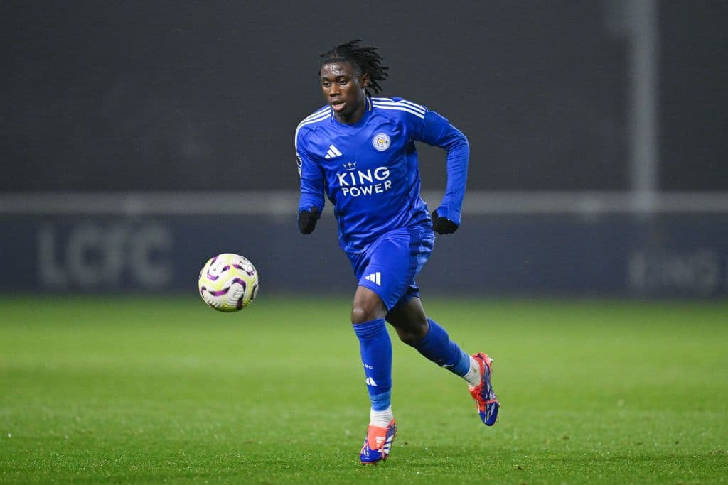 Arsenal pip Manchester United and Chelsea to land EFL wonderkid: report