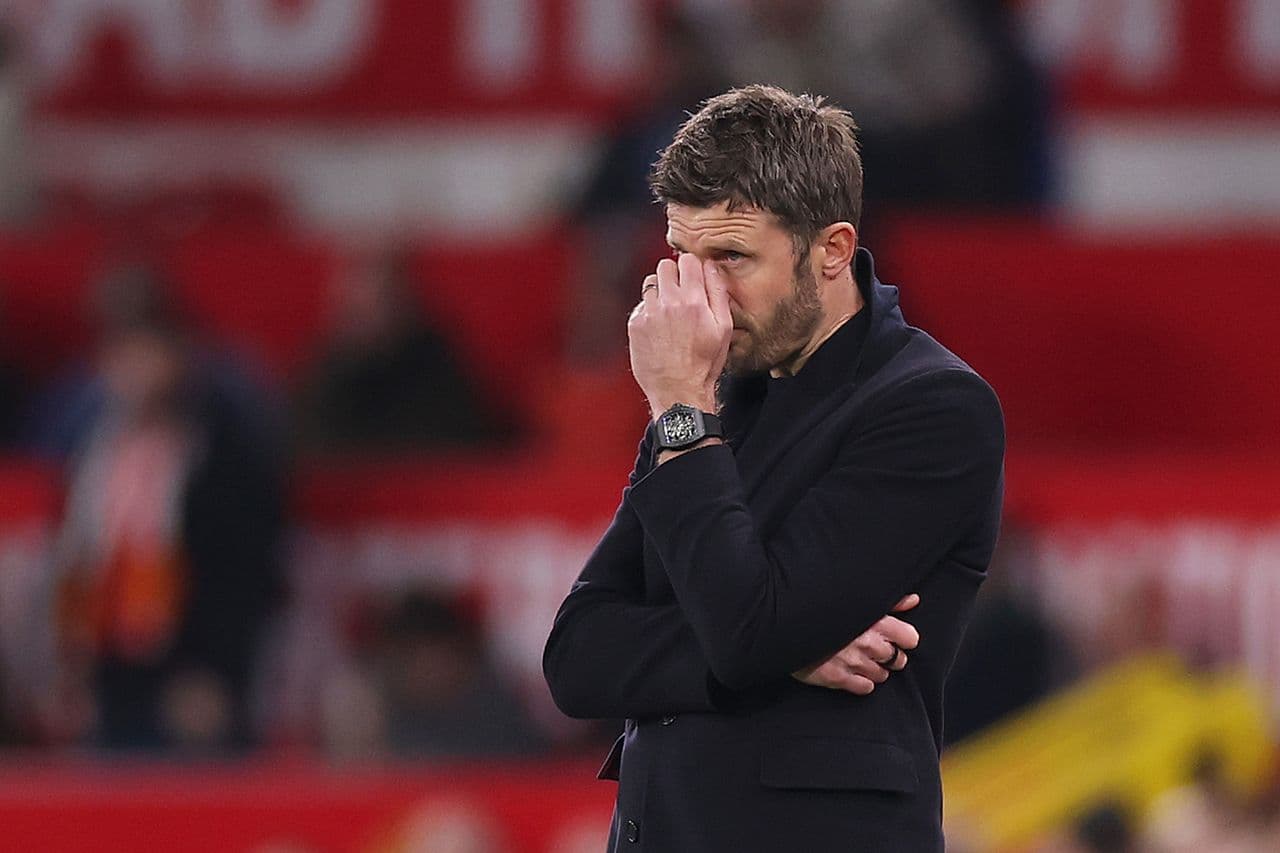 Manchester United set to beat Arsenal in race for relegated star