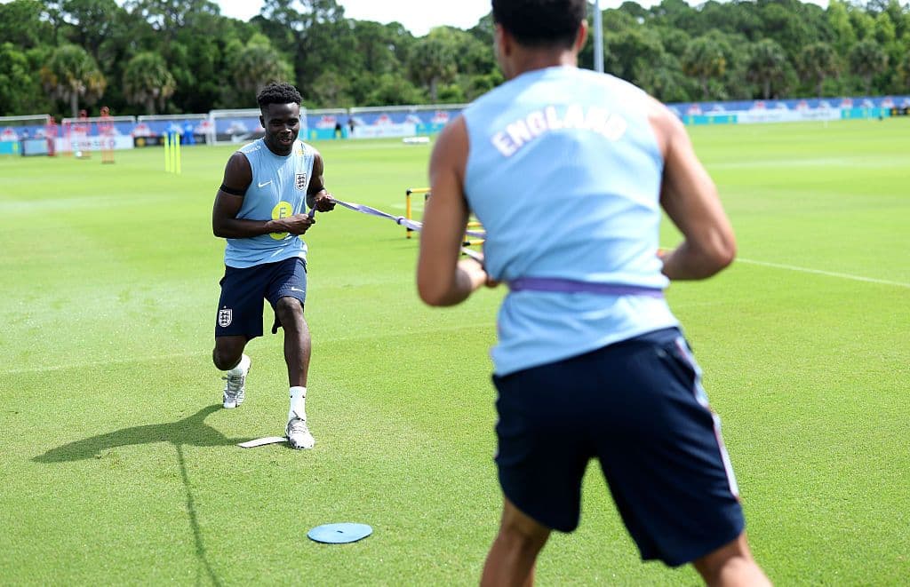 Bukayo Saka's Late Arrival: Injury Update Ahead of World Cup 2026