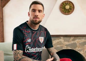 Lista la moderna camiseta gris imán con estampado del león