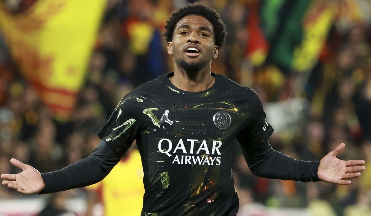 Manchester United open talks with PSG wonderkid after Liverpool end interest