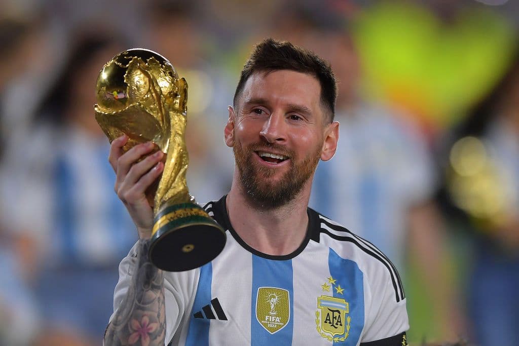 Alexia Putellas: From Messi Fan to Sharing the Spotlight with Barcelona Legend
