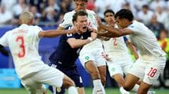 Should Scotland have had two penalties & been playing against 10 men?