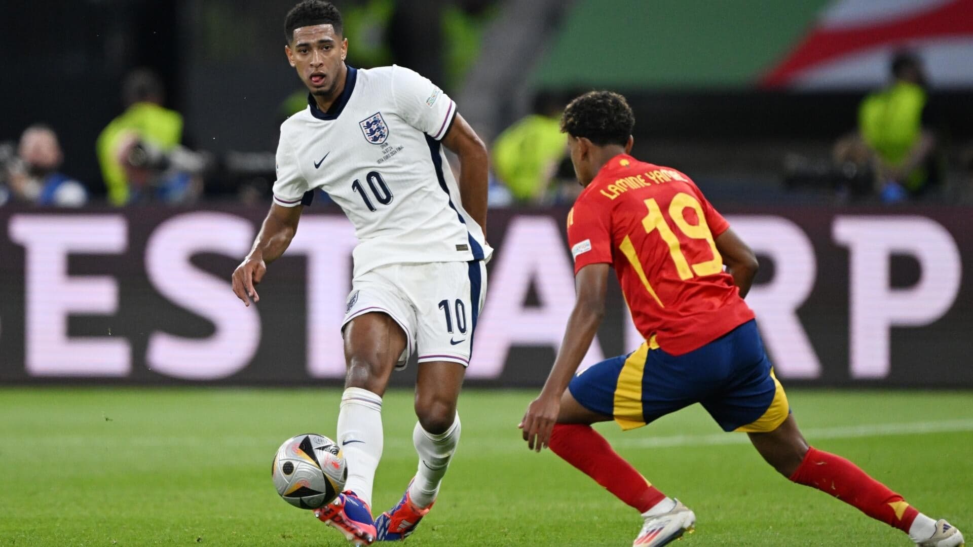 2026 World Cup: Stunning Knockout Predictions – England vs Spain, Messi vs Ronaldo & USMNT Breakthrough